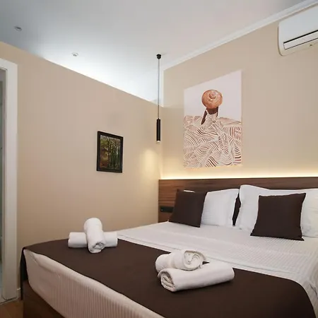 Velore Boutique 3* Τίρανα