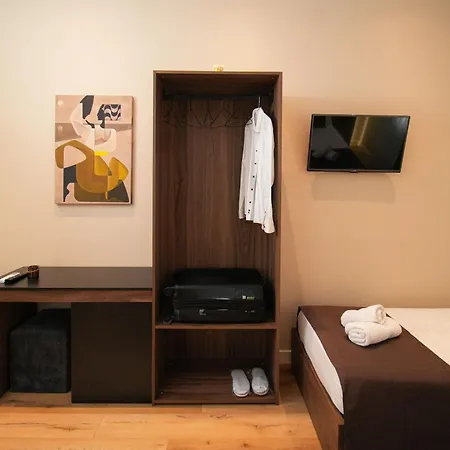 Velore Boutique 3* Τίρανα